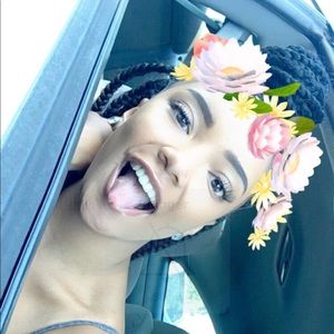 Meet your Posher, Itaunna